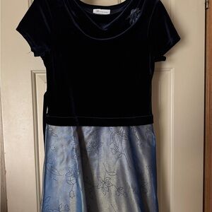 Black and Blue A-Line Dress with Short Sleeves